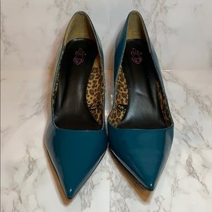 Torrid teal, dark green pumps